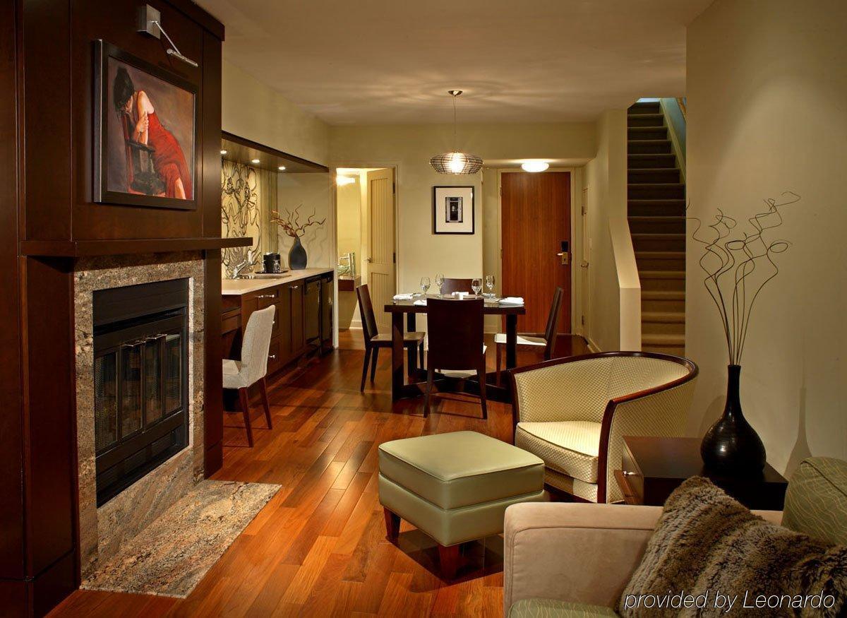 Taboo Muskoka Hotel Gravenhurst Interior photo
