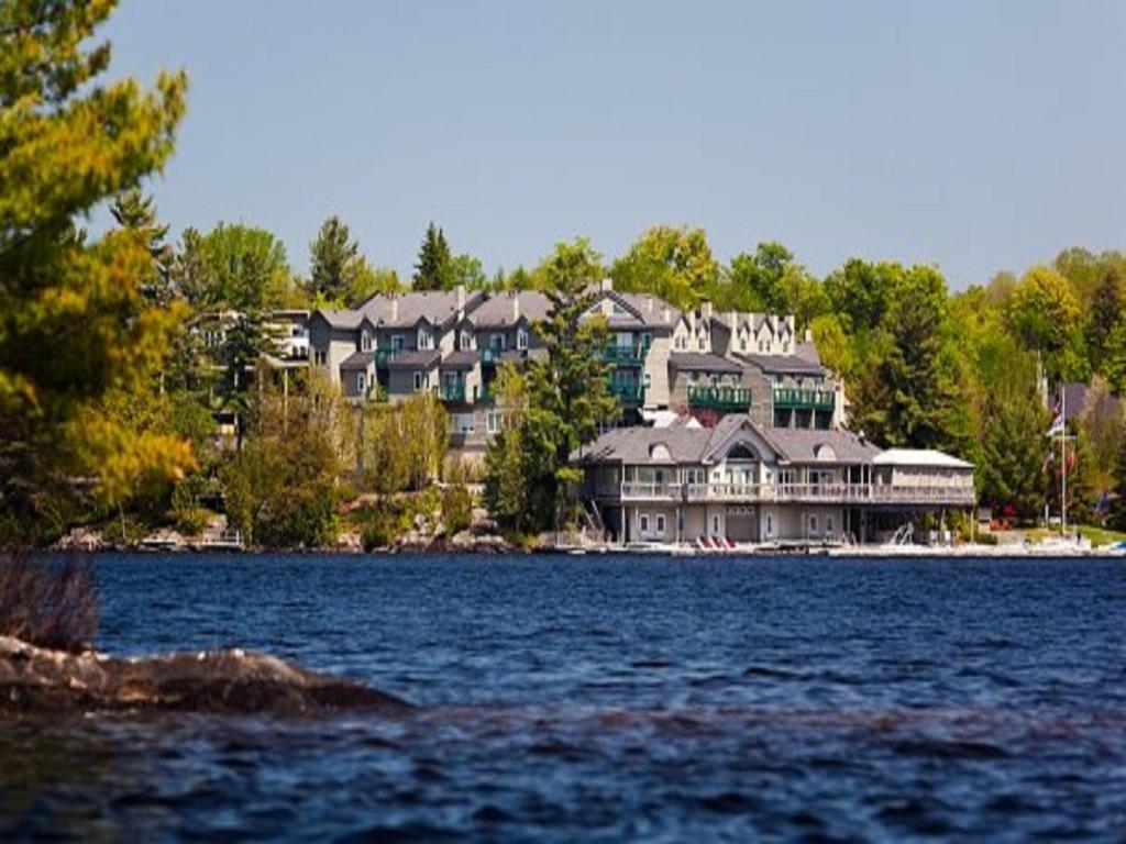 Taboo Muskoka Hotel Gravenhurst Exterior photo