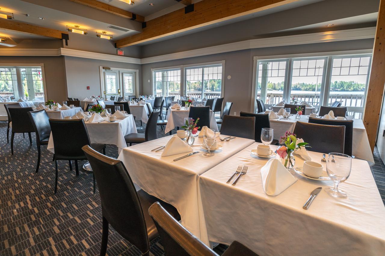 Taboo Muskoka Hotel Gravenhurst Exterior photo