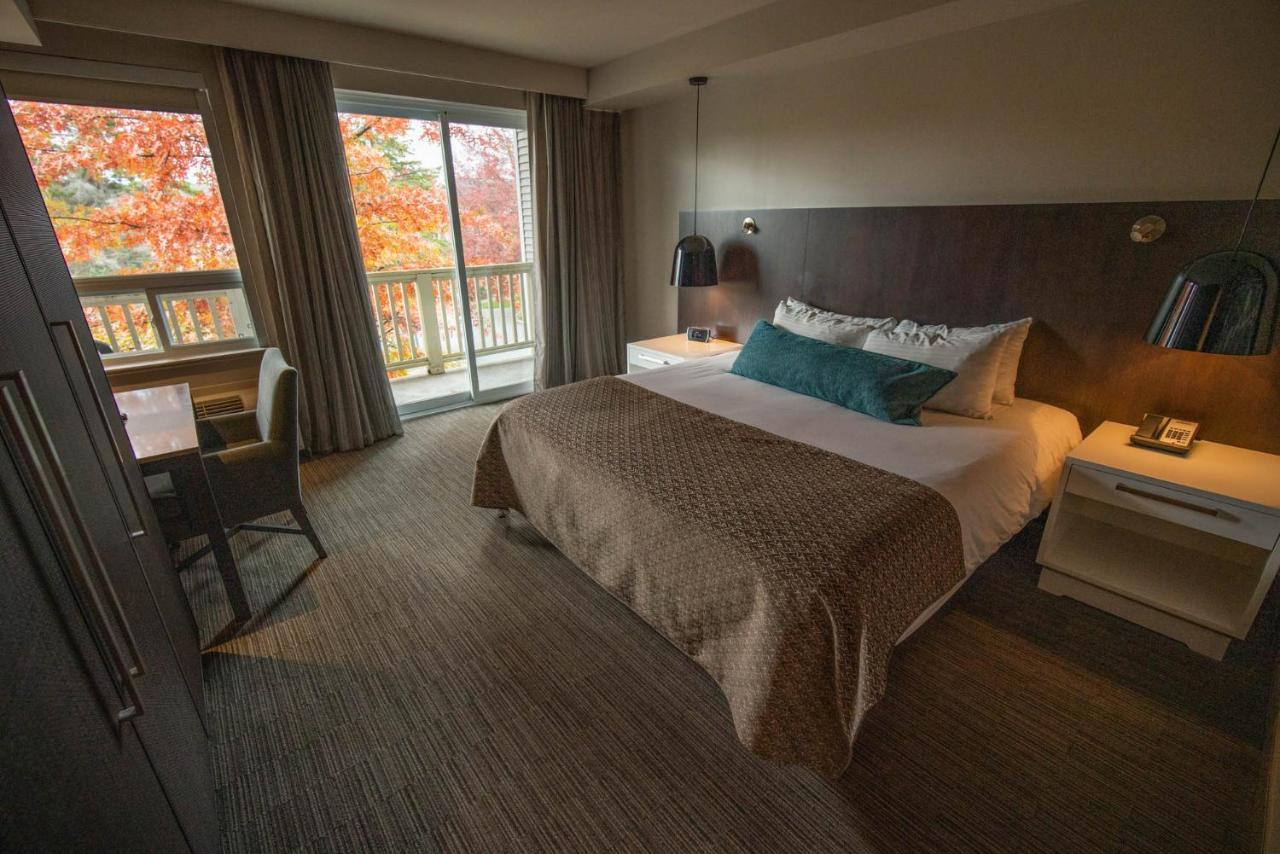 Taboo Muskoka Hotel Gravenhurst Exterior photo